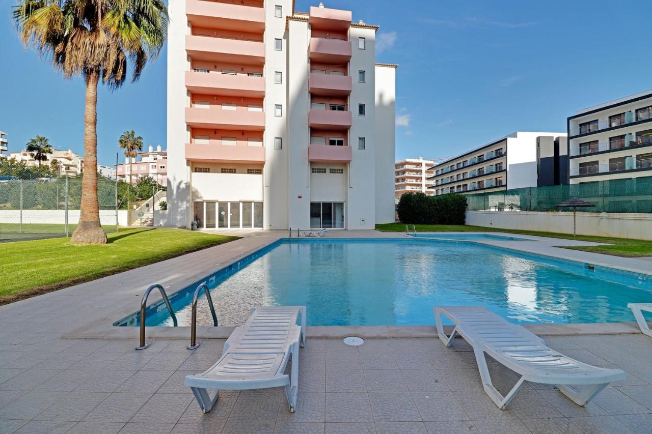 Praia Da Rocha Central 1 With Pool By Homing Portimão Exterior photo